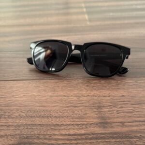 Diff eyewear Colton polarized Black Sunglasses new with case unisex